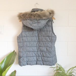 Women's Gray Marled Faux-fur Hooded Puffer Vest